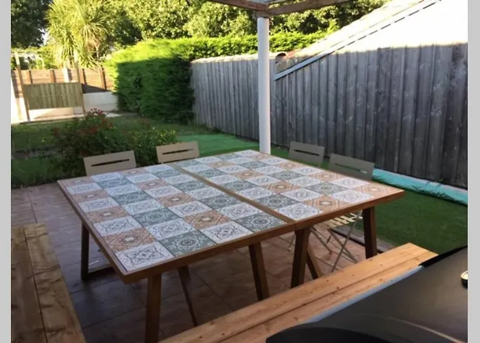 Paisible Maison Entre Plages, Lacs Et Bassin Villa